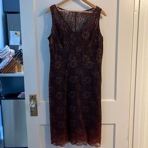 This dress is so pretty and simple.